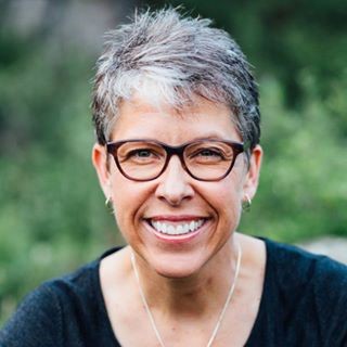 Image of Wendy HOUGH